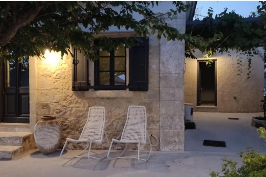 Villa Aiolia Kondoyenádha Kültér fotó